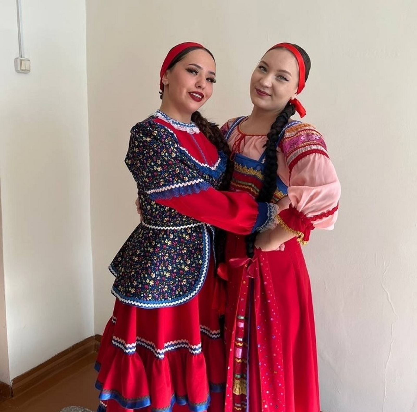 В Башкирии студенты и преподаватели колледжа надели национальные костюмы