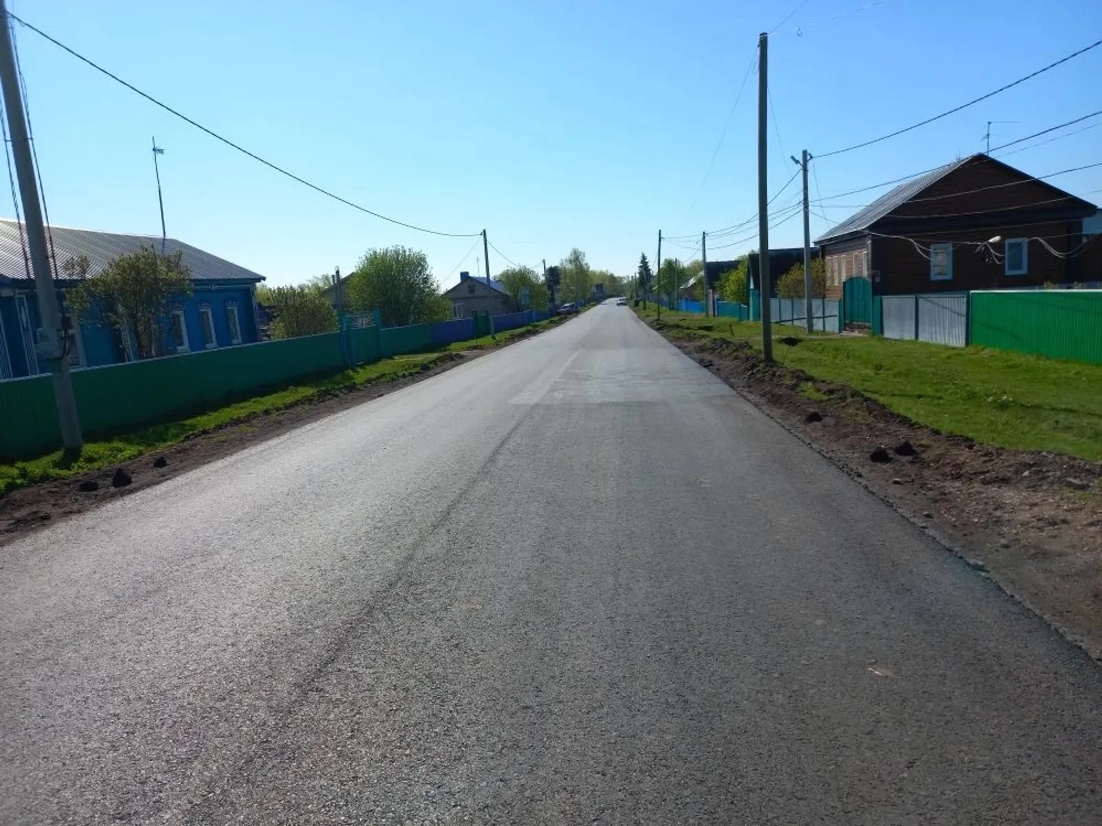 В Башкирии обновили асфальт на участке дороги Толбазы – Семенкино