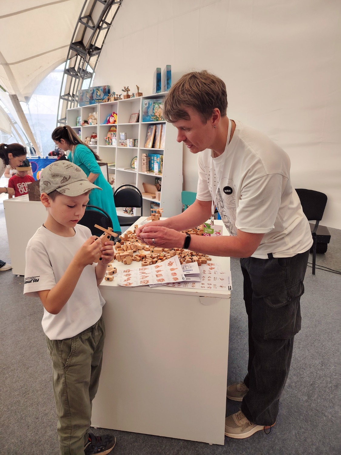 Илья Кирилловых из Кирова превратил детское увлечение конструкторами в дело жизни.