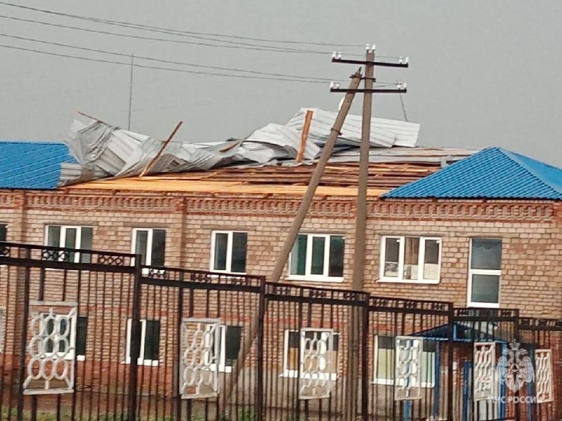 По райцентру в Башкирии прогулялся ураган