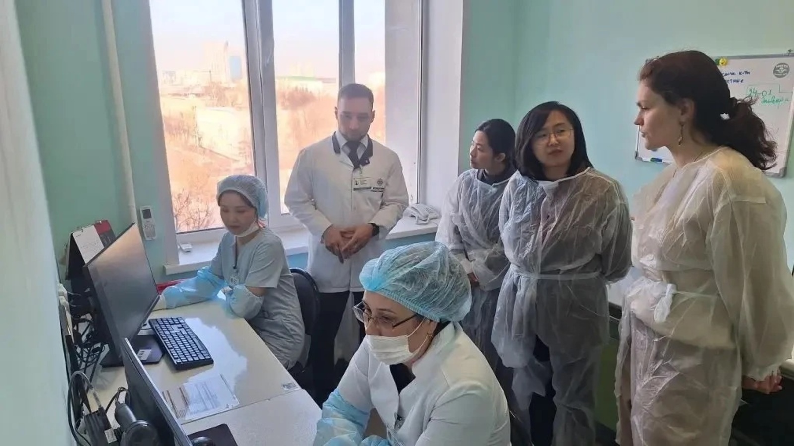 Делегация из Китая посетила Республиканскую клиническую больницу в Уфе