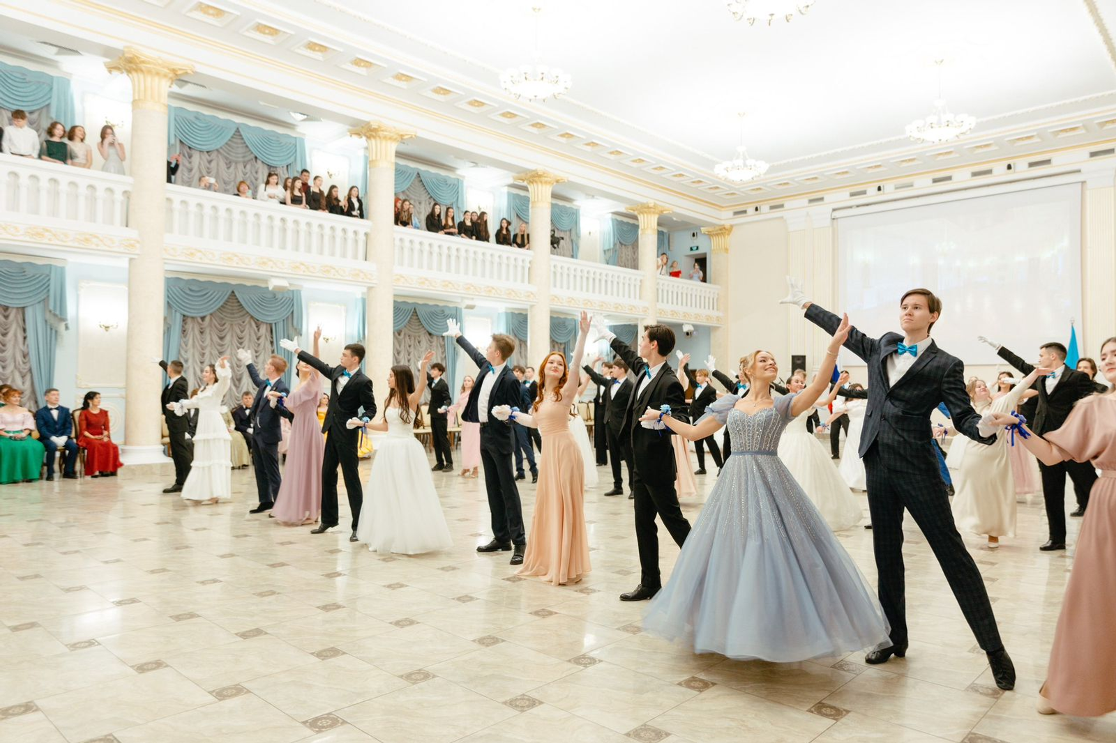 В Уфе состоялся межвузовский студенческий бал