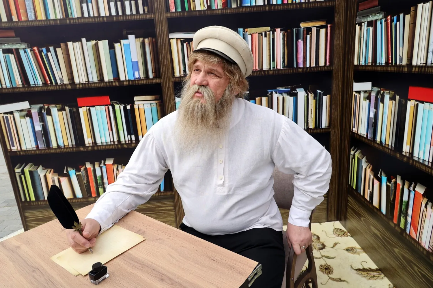 Александр ДАНИЛОВ Лев Николаевич завещал читать.