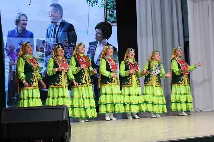 Центры общения старшего поколения: жизнь кипит!