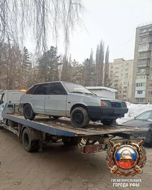 В Уфе за рулём легковушки задержали школьника