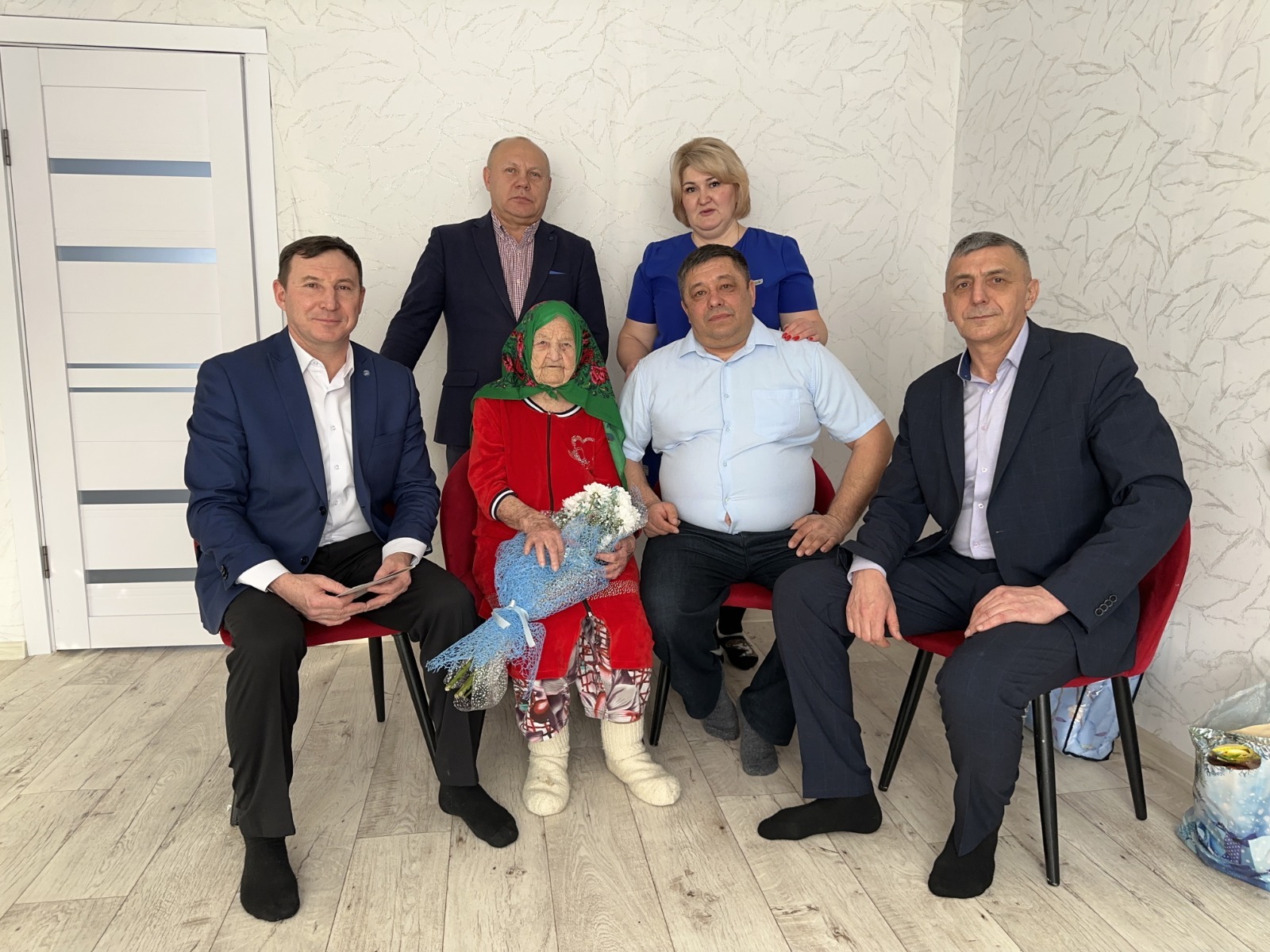 Ильгиз РАФИКОВ  Хадича Хамидулловна в кругу родных и друзей.