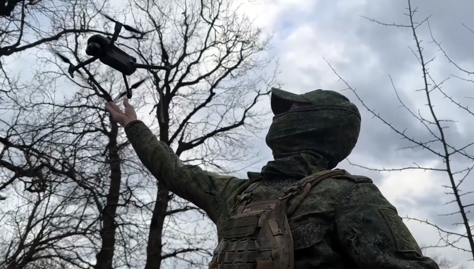 скриншот видео БСТ Лети, «птичка», охраняй небо и наших воинов.