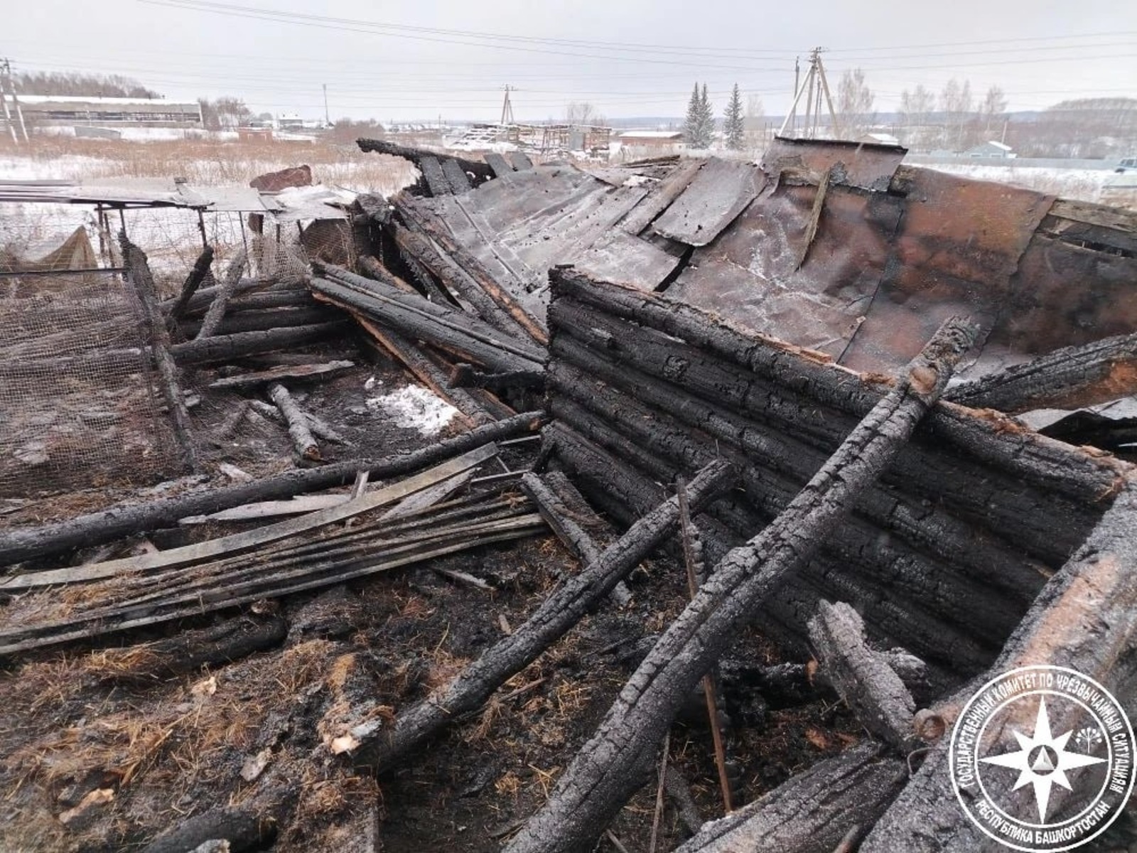 В сарае под Уфой пожарные обнаружили сильно обгоревшее тело человека