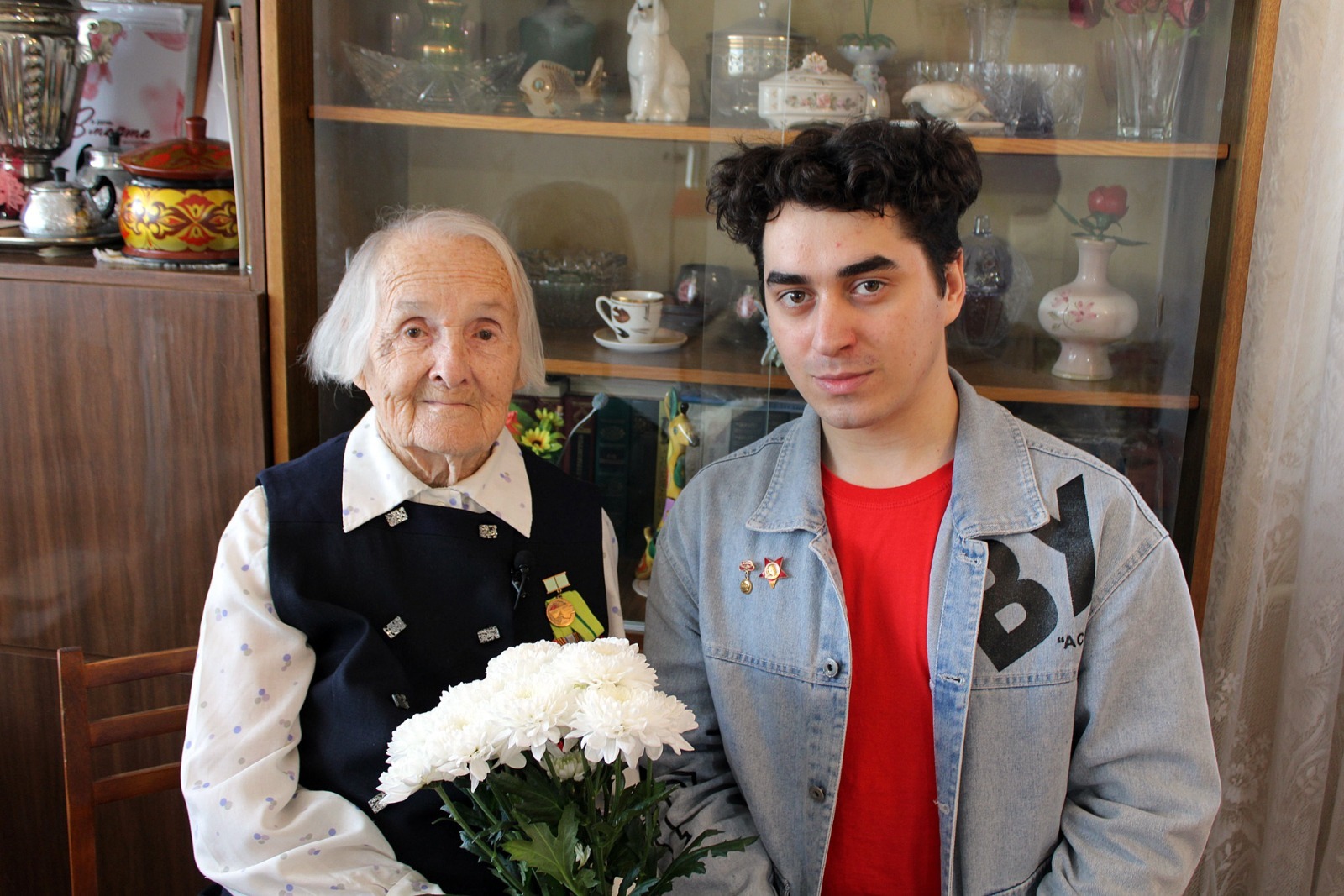 из архива Артура ЗАЙНУТДИНОВА Артур в гостях у Елены Васильевны Барановой.