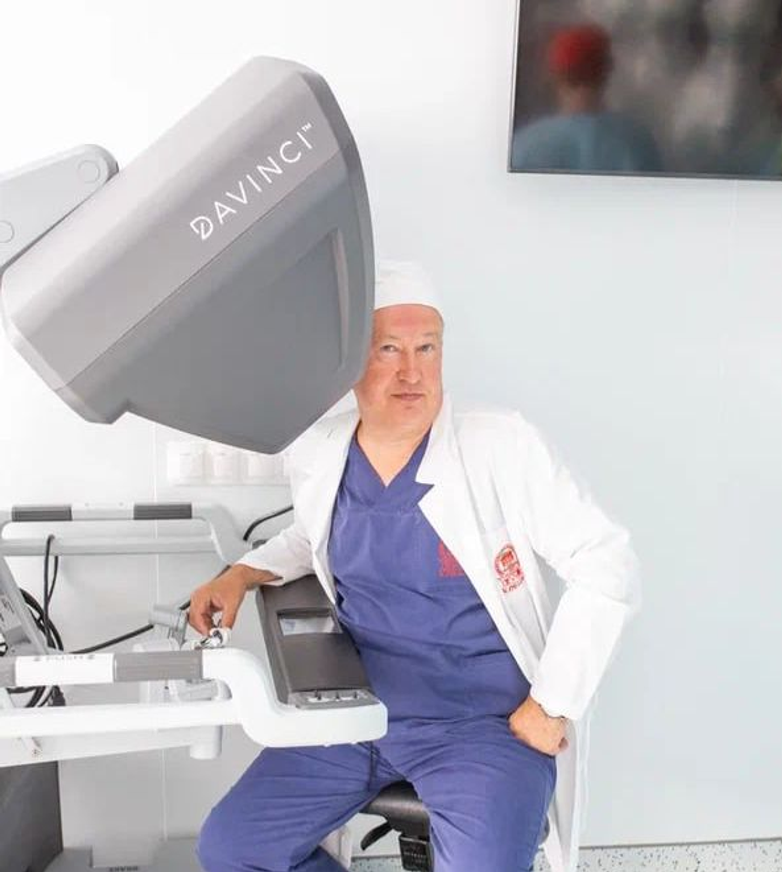 Ректор БГМУ провёл мастер-класс по роботической хирургии на мировом конгрессе