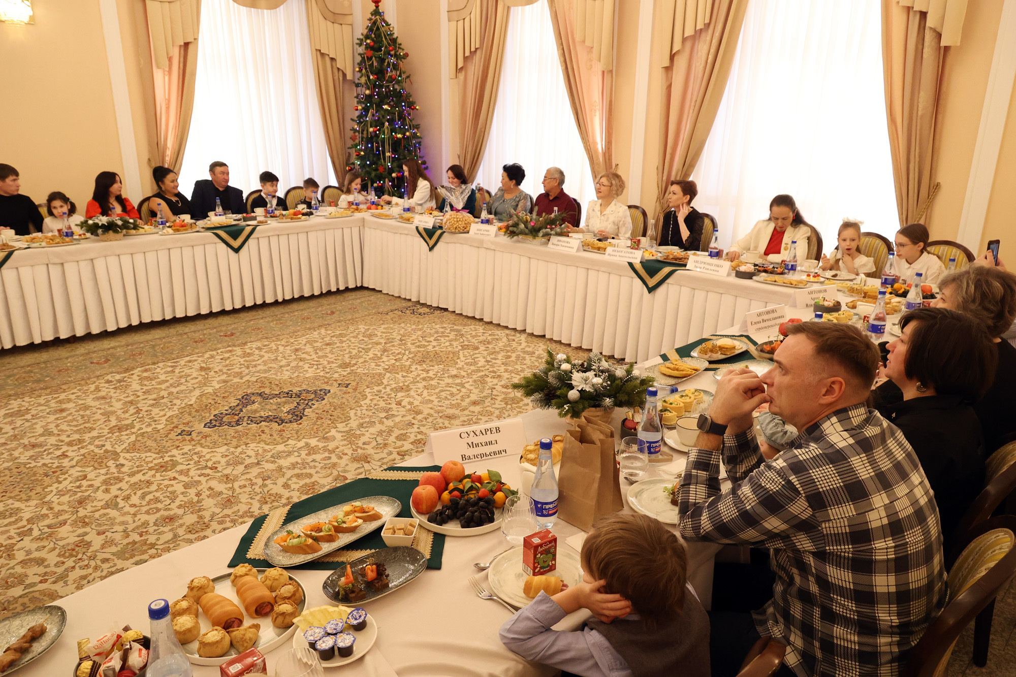 В Уфе состоялась встреча с победителями и призёрами конкурса «Семья года — 2025»