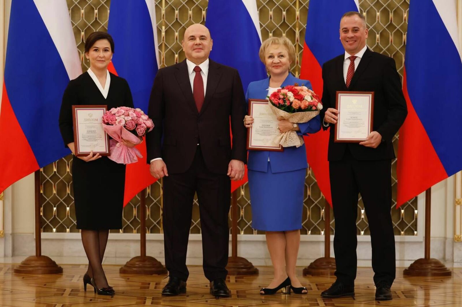 Амина Шафикова награждена премией правительства РФ за проведение Фольклориады в Уфе