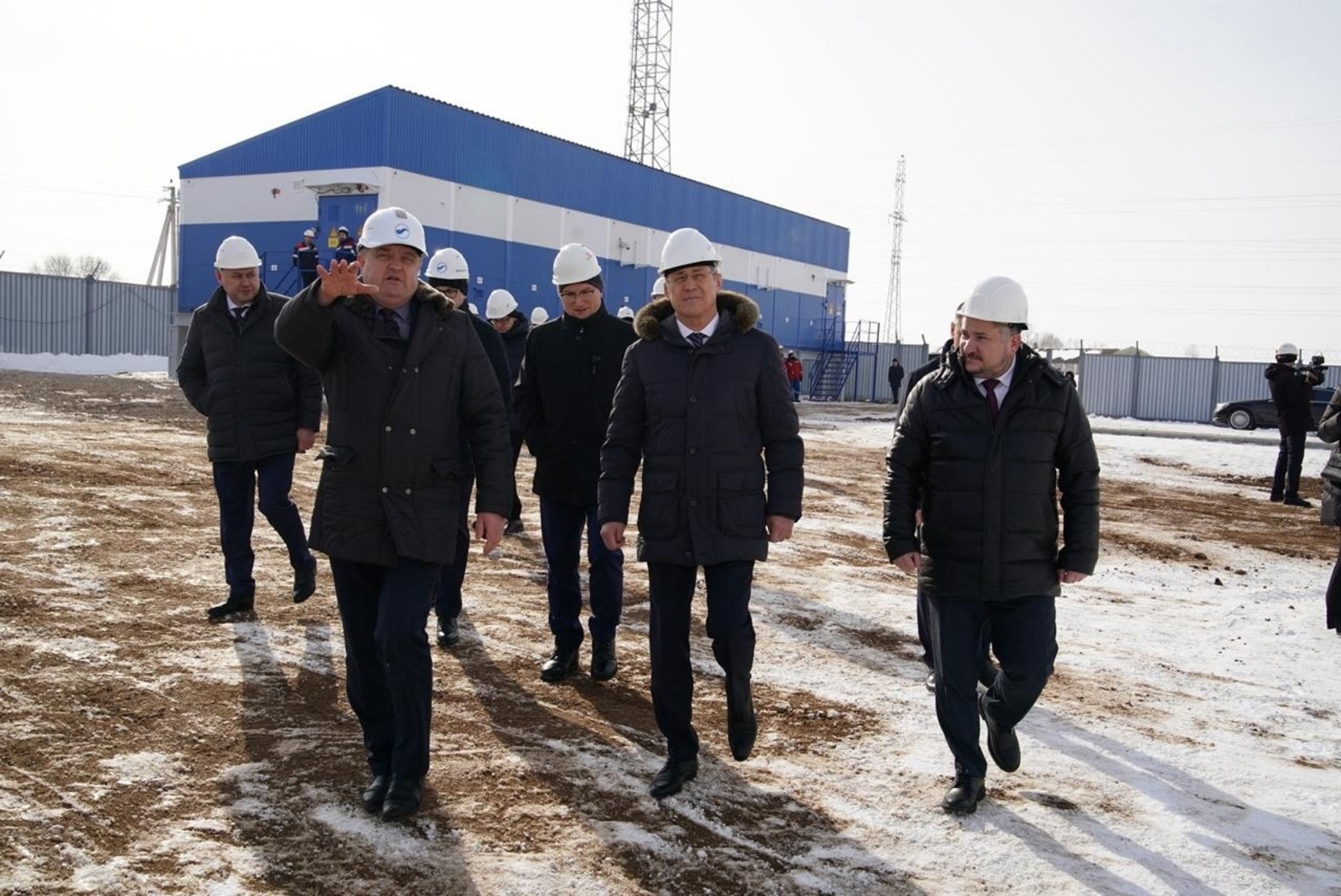 Глава Башкирии запустил новую подстанцию для коттеджных поселков под Уфой