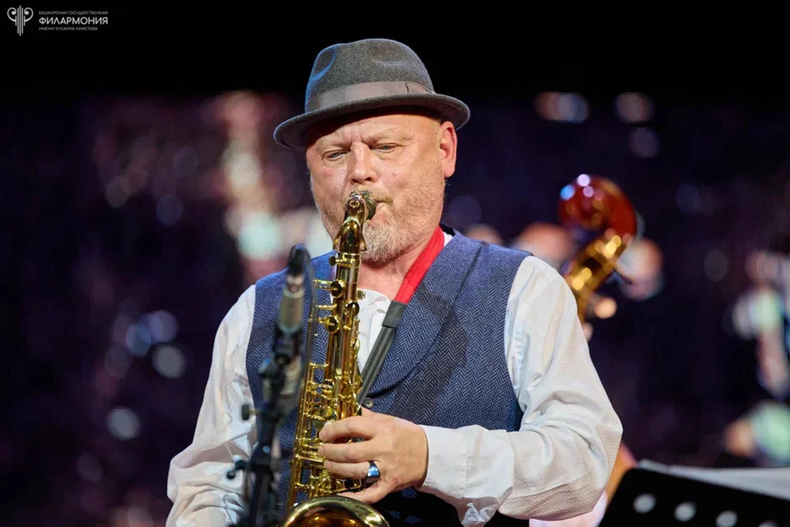 После пятилетнего перерыва в Уфе с триумфом выступил саксофонист Олег Киреев