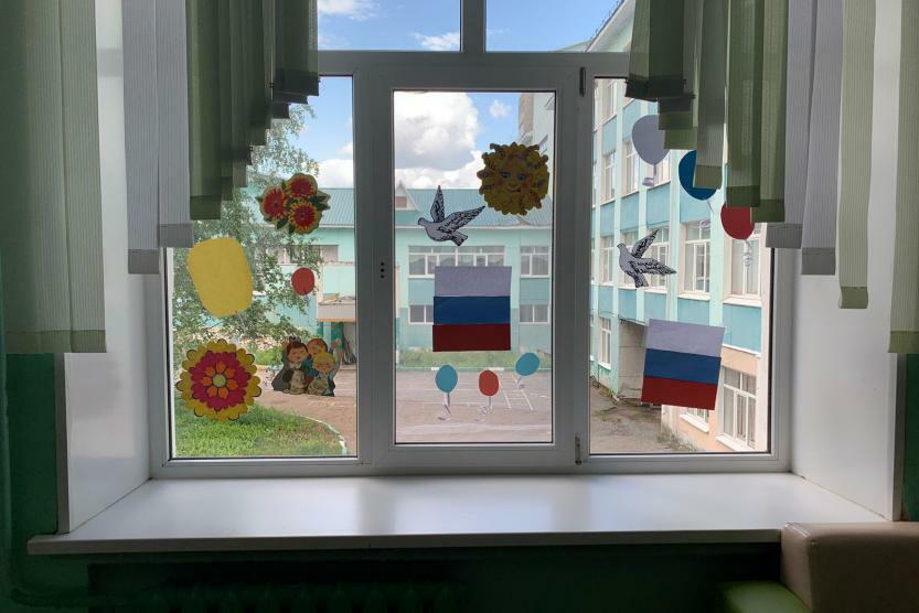 Жителей Уфы просят расписать окна ко Дню России