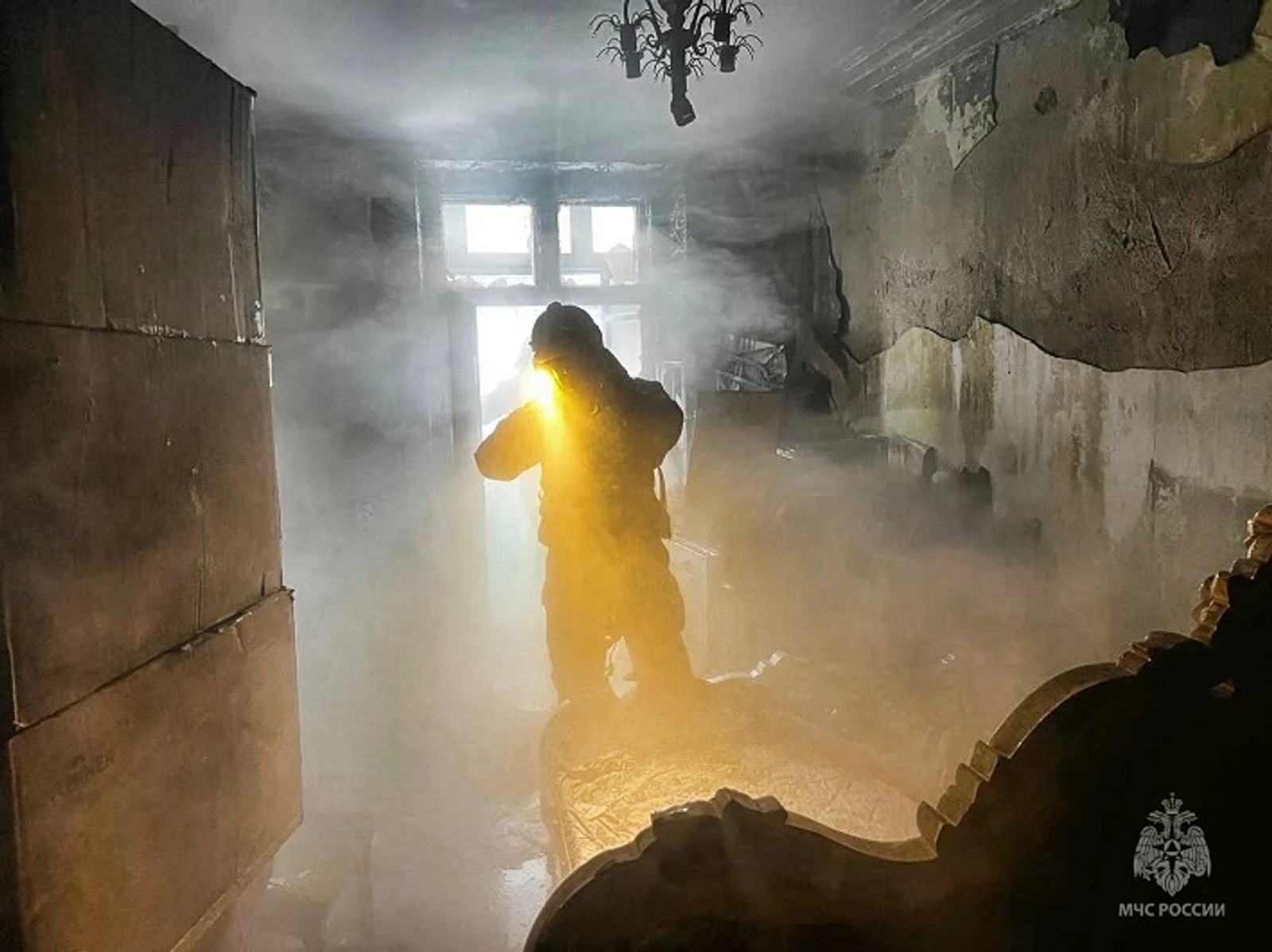 В Уфе из-за перегрузки компьютера сгорела комната в коммуналке