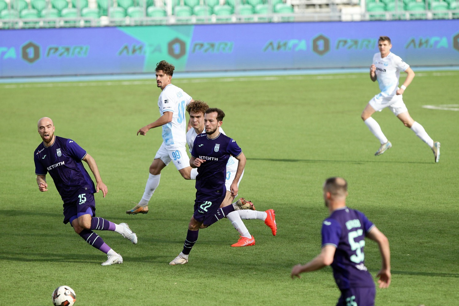 пресс-служба ФК «Уфа» Залимхан Юсупов (№22, в синей форме) стал автором победного гола в матче с «Черноморцем».