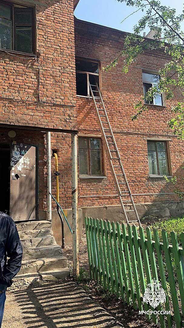 Житель Уфы пострадал при тушении горящей квартиры
