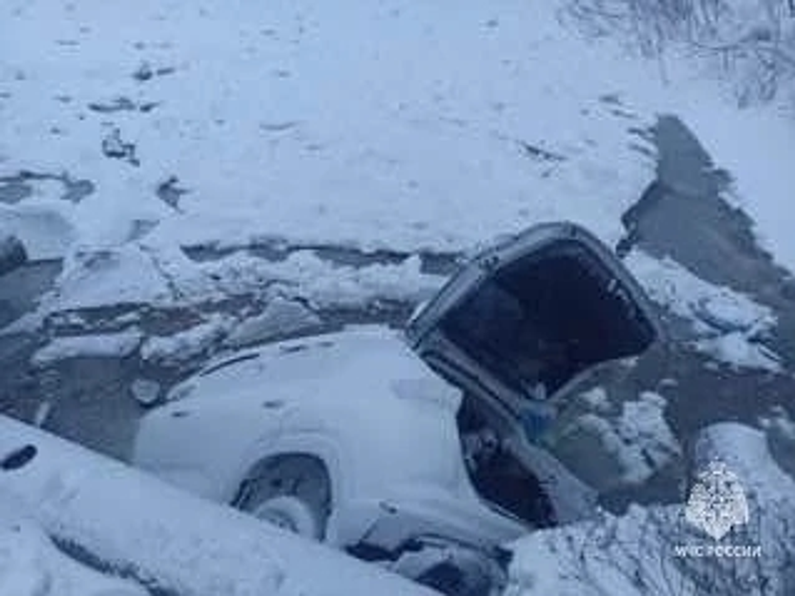 В Башкирии легковушка «ушла» в реку