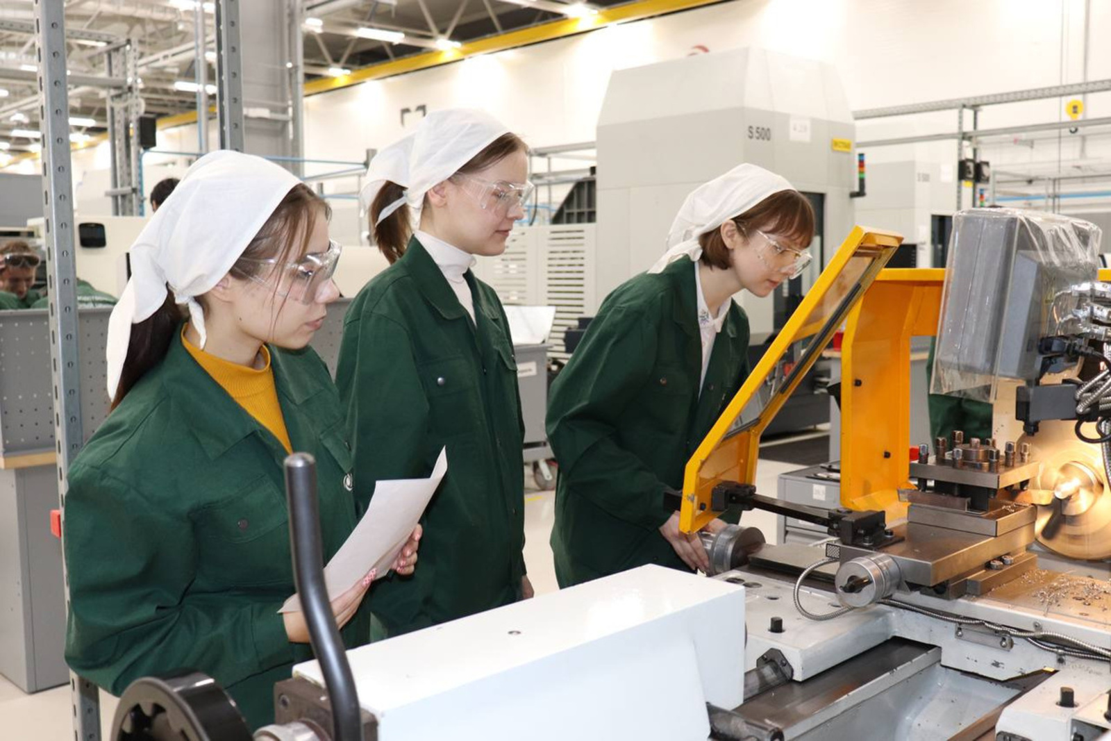 Будущее авиации: УУНиТ и ОДК-УМПО развивают целевое обучение специалистов