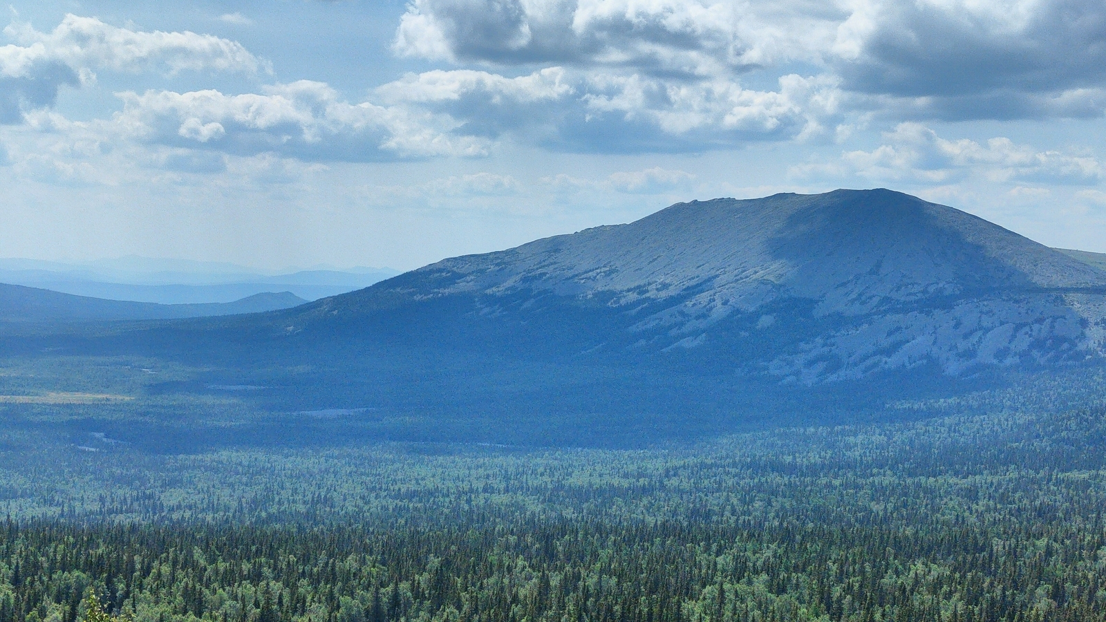 В природном парке «Иремель» начали обустраивать экотропу для сохранения флоры