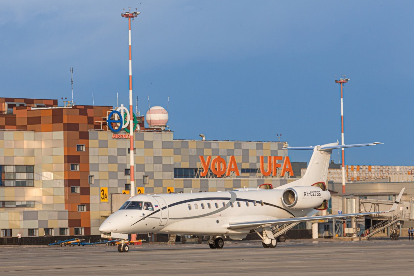 Две авиакомпании будут чаще летать из Уфы в Ереван и Баку