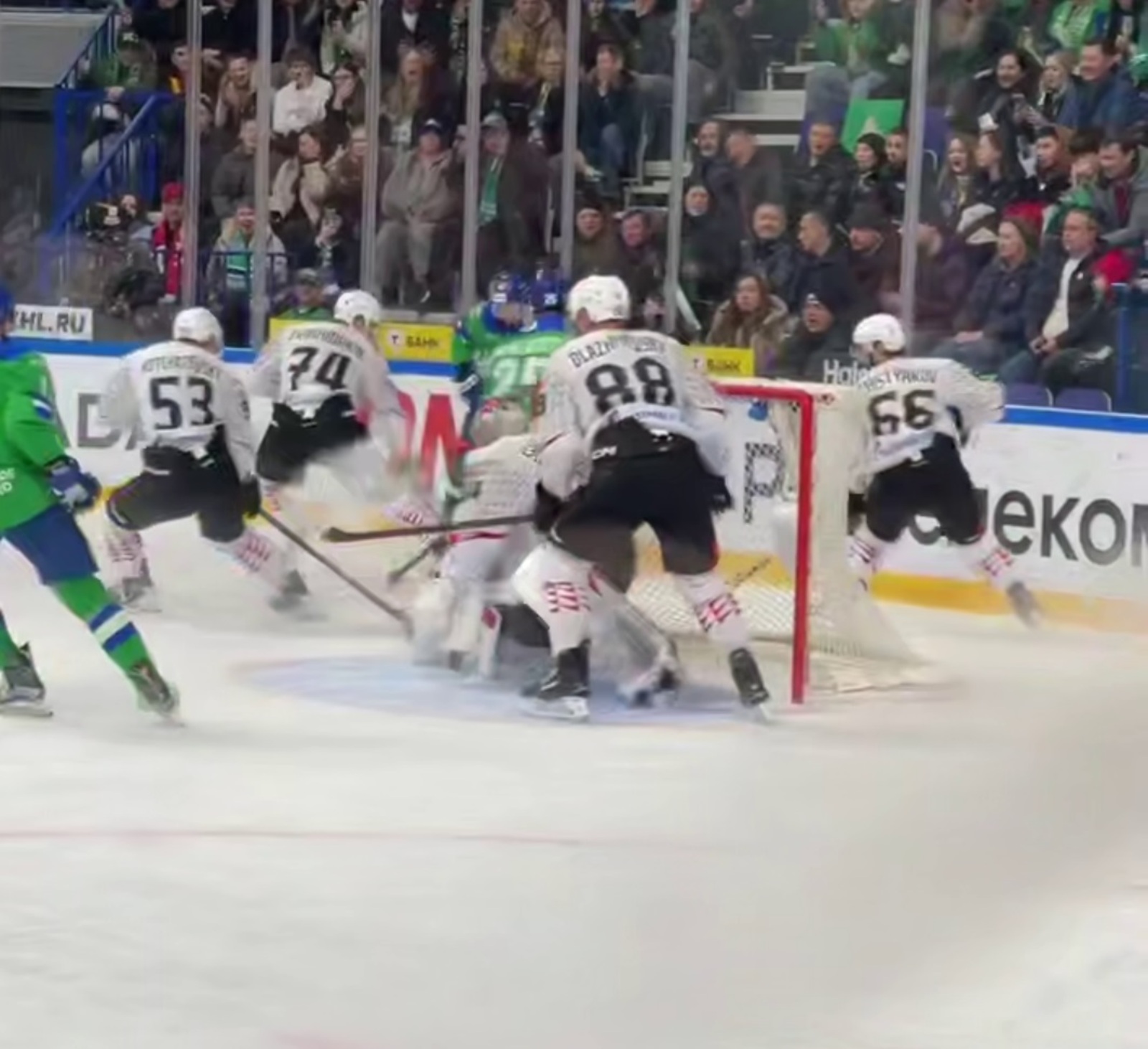 «Салават Юлаев» проиграл дома «Авангарду»