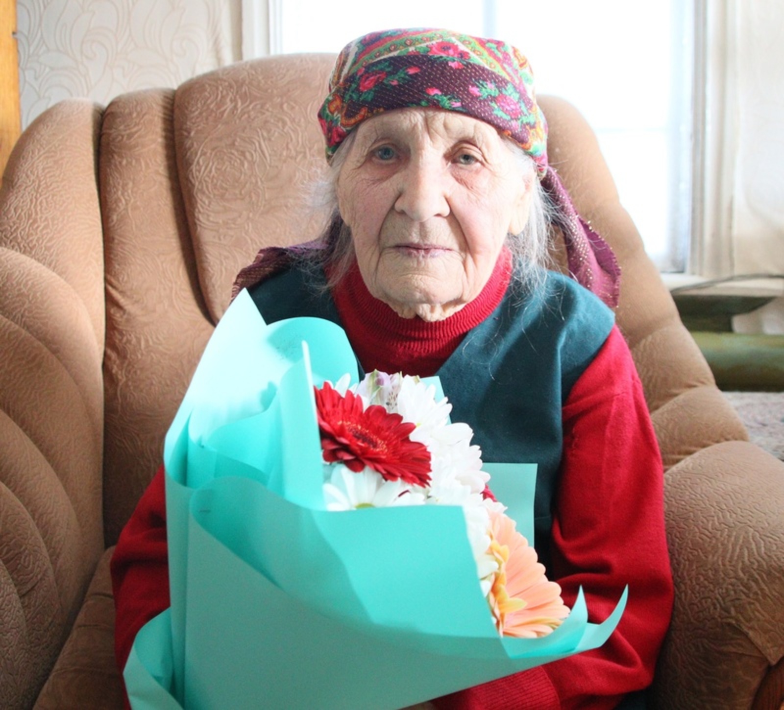 В Баймаке старейшего ветерана Великой Отечественной войны поздравили с 99-летием