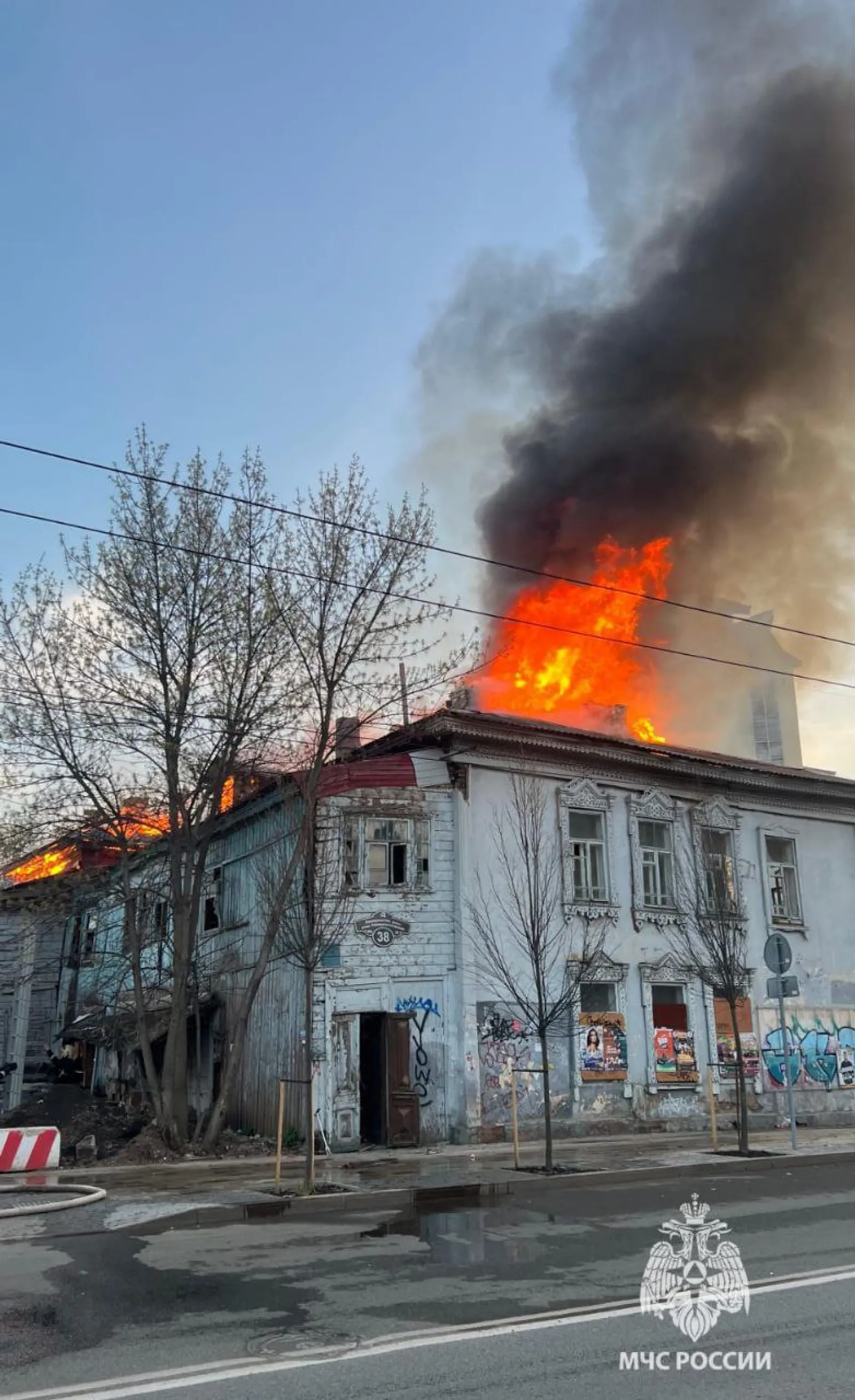 В центре Уфы полностью сгорела историческая усадьба — дом Василия Бессарабова