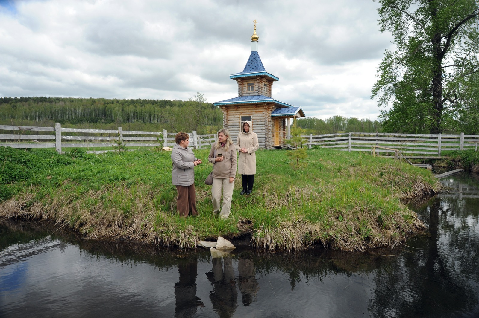 Ринат РАЗАПОВ  Вода из родника и правда кажется особенно вкусной.