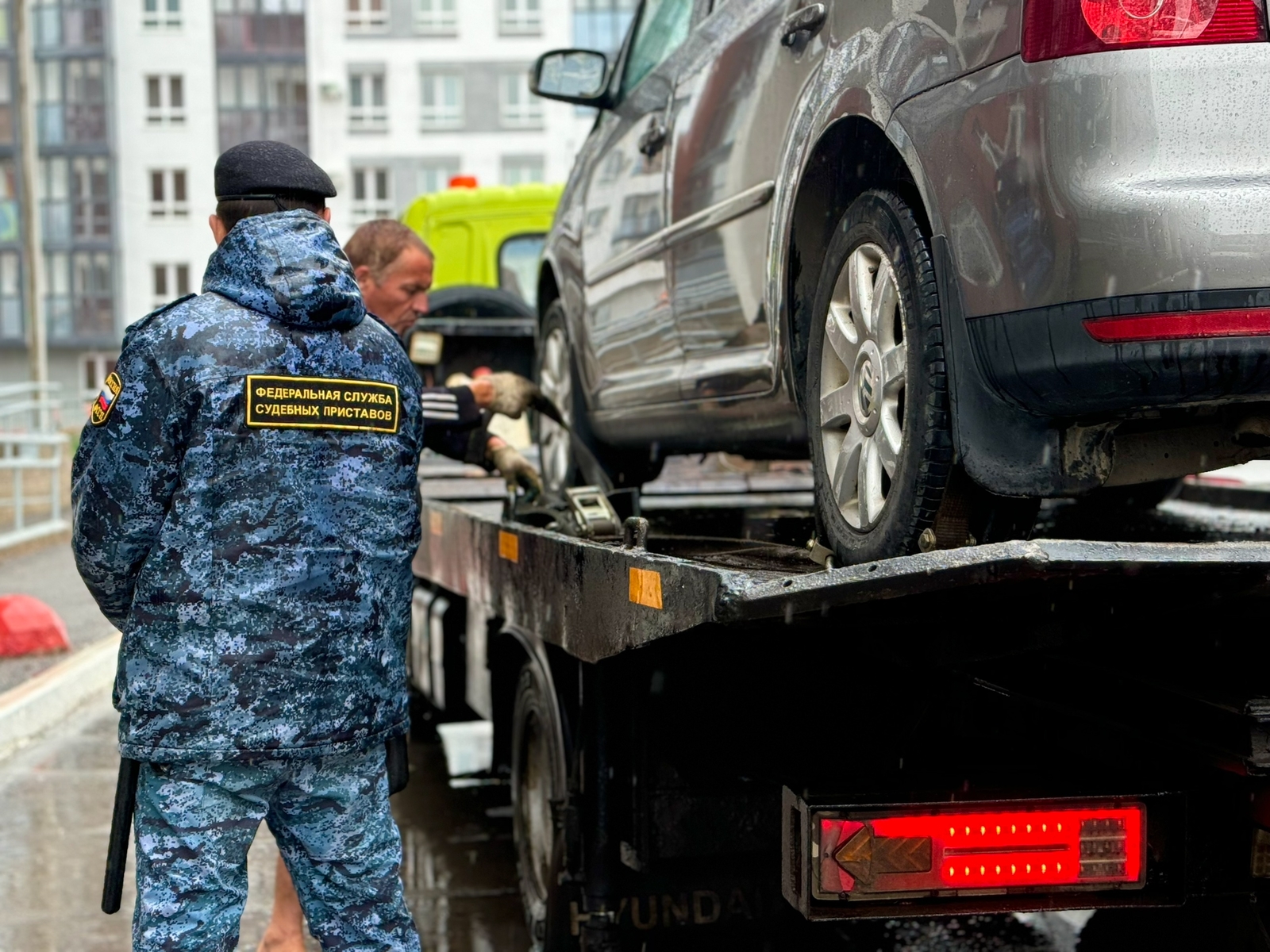 Приставы Башкирии с начала года взыскали 722 миллиона рублей с должников по ЖКХ