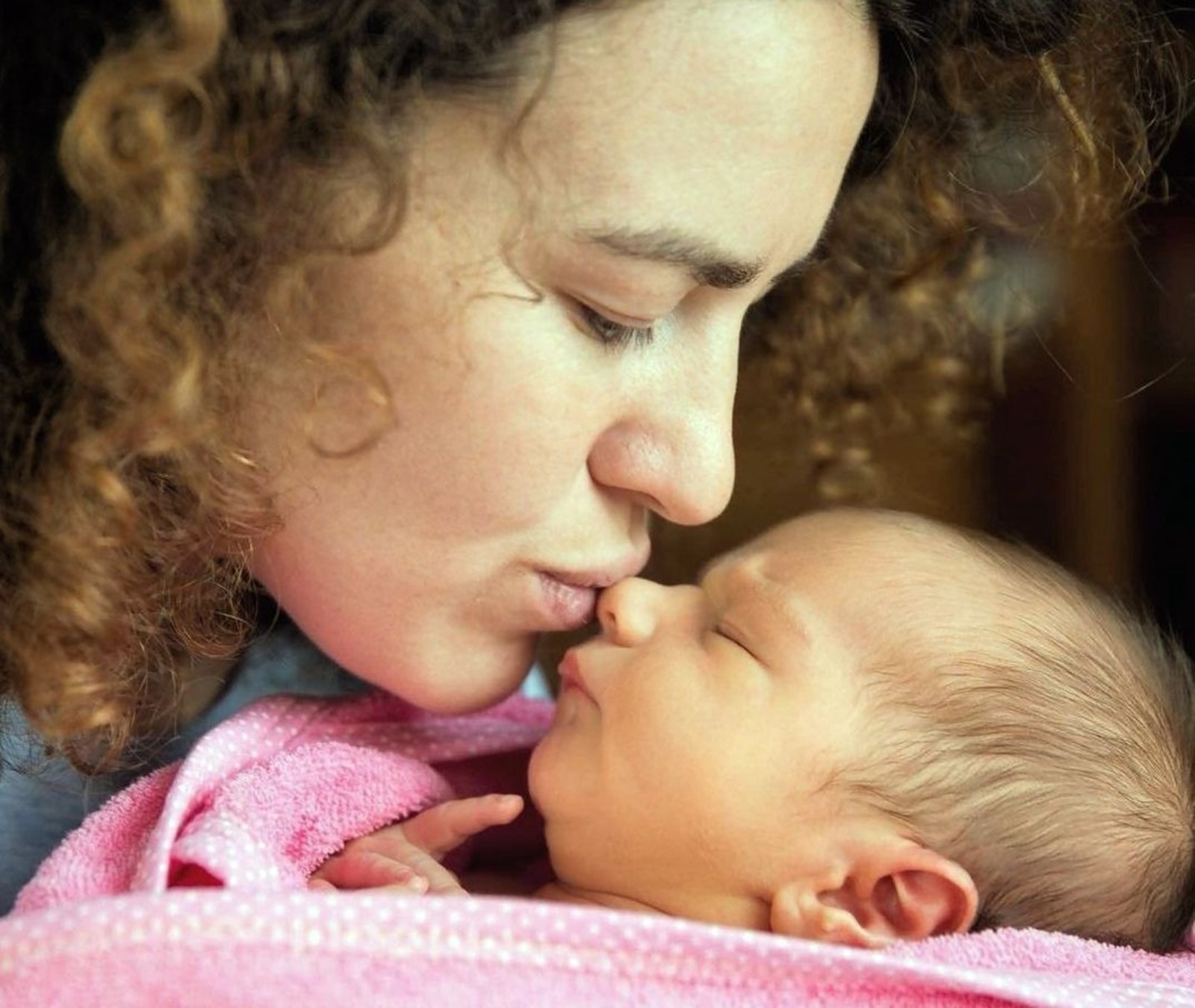 Людмила КАМНЕВА  Детям важно чувствовать тепло и любовь тех, кто находится рядом.