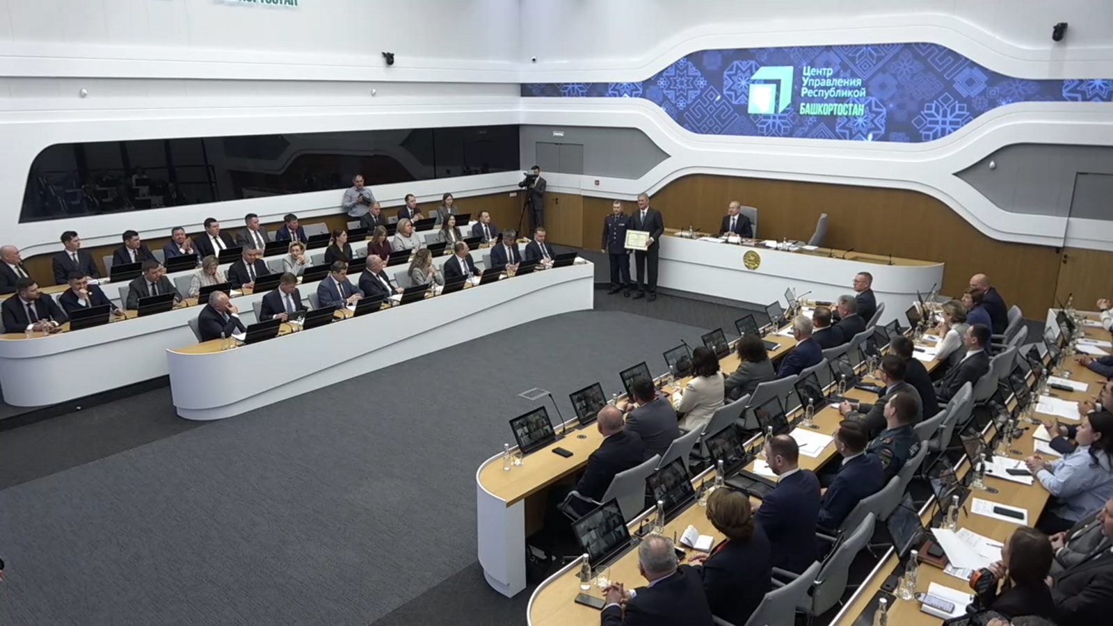 Радий Хабиров: Такой грамоты у меня ещё никогда не было