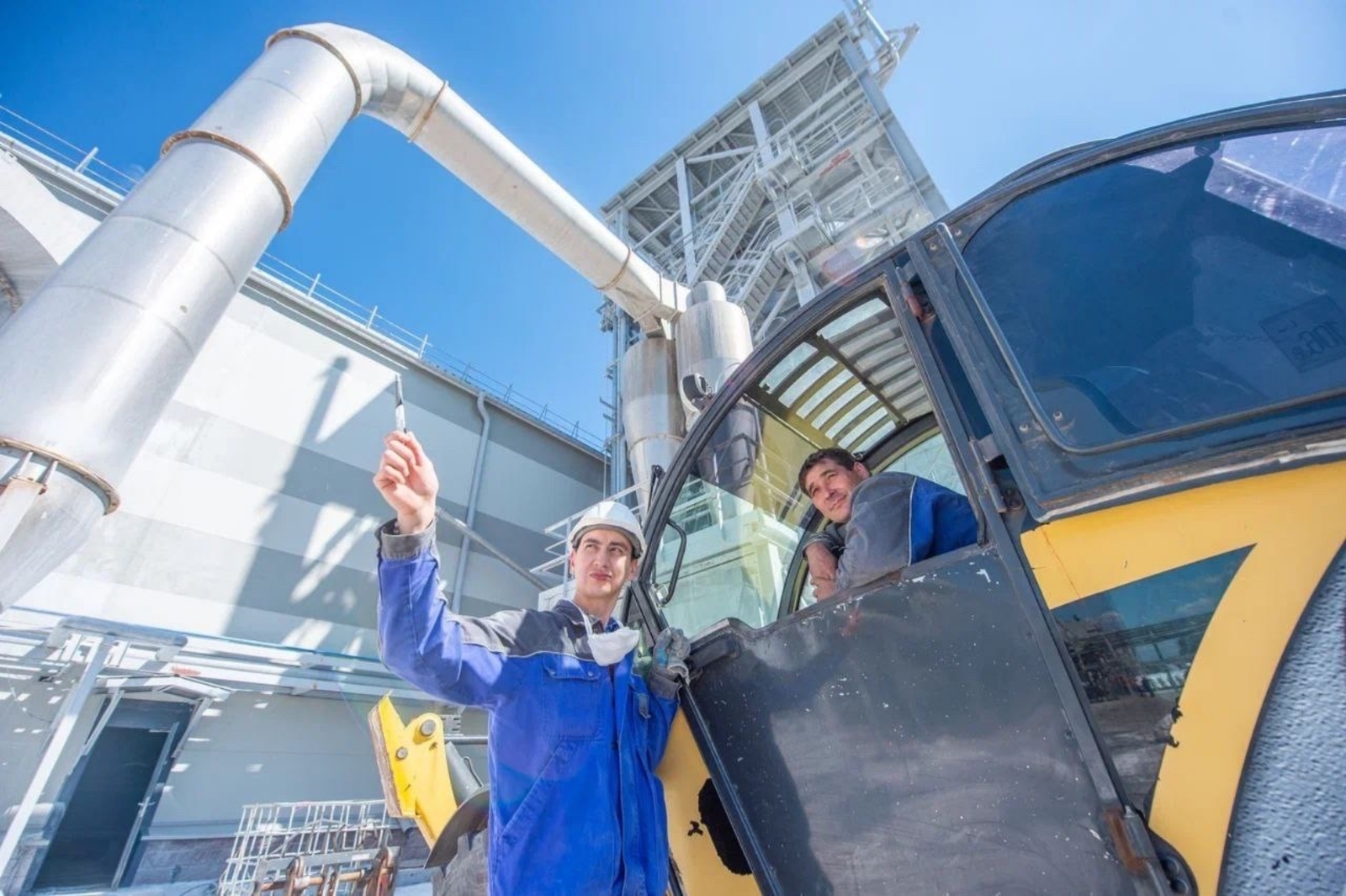 Андрей Назаров поздравил инженеров с профессиональным праздником