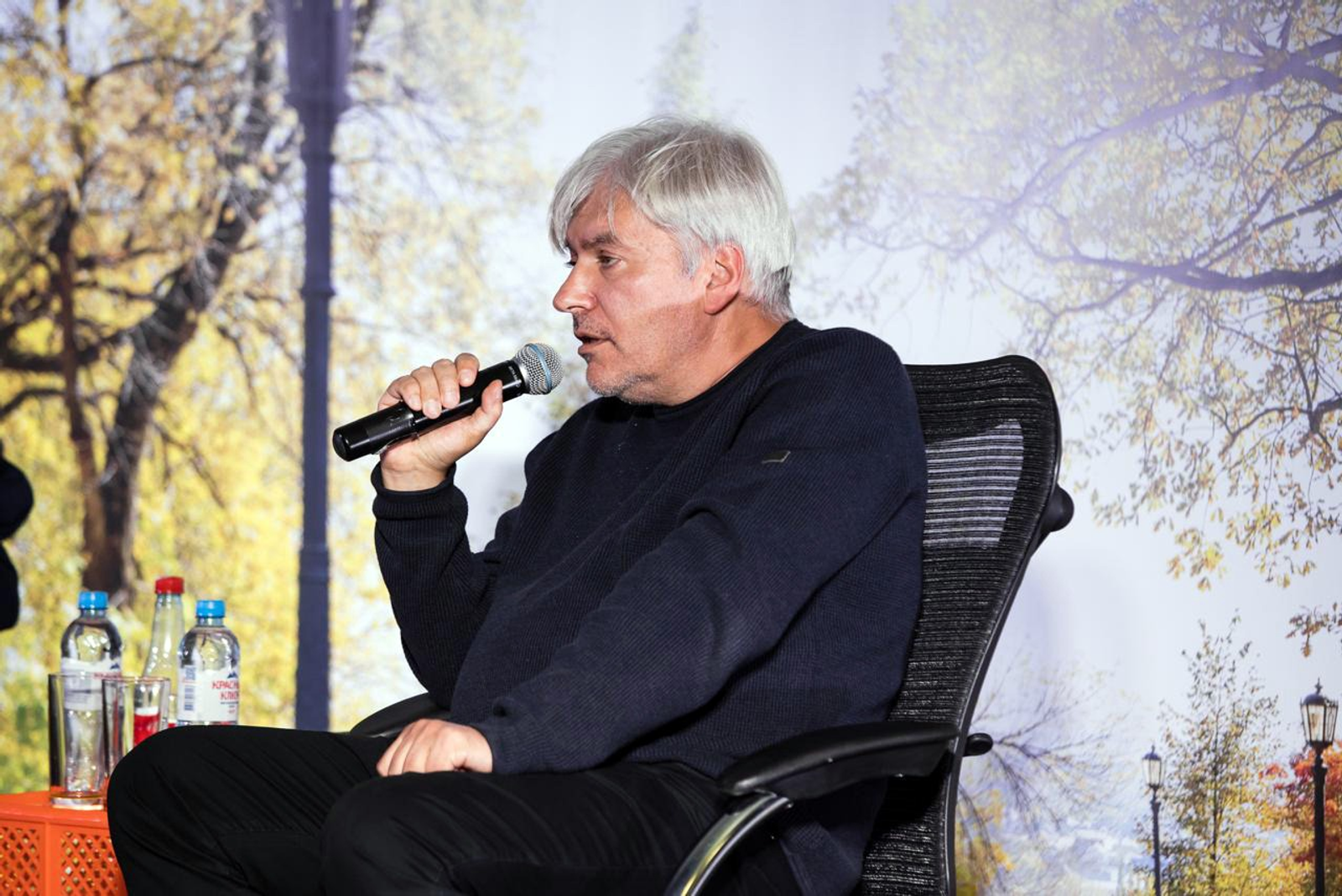 из архива ТЦ «Артерия» Евгений Водолазкин ищет душу в слове, способном не описать, а исцелить.