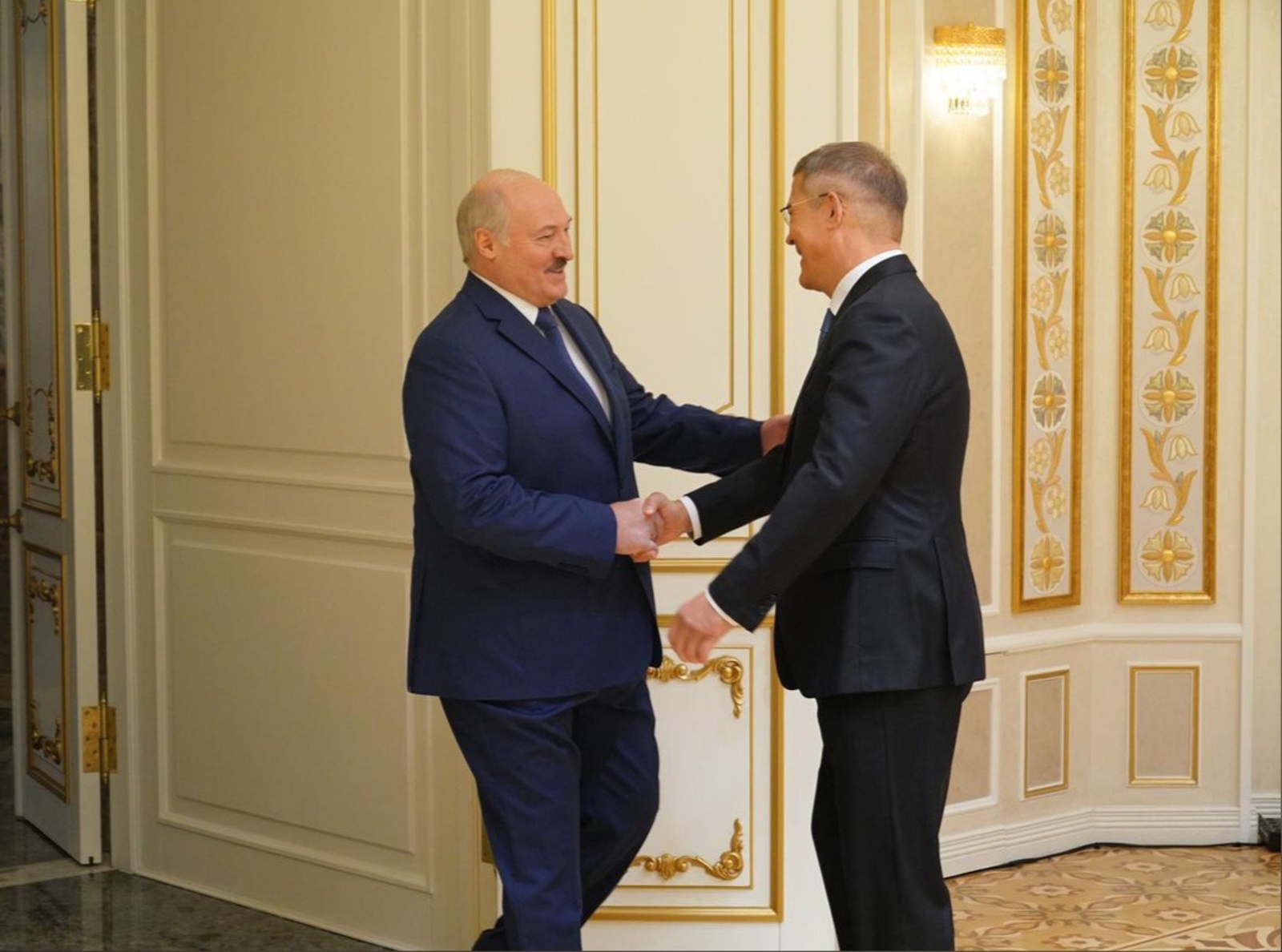 Радий Хабиров выразил признательность Александру Лукашенко за беседу