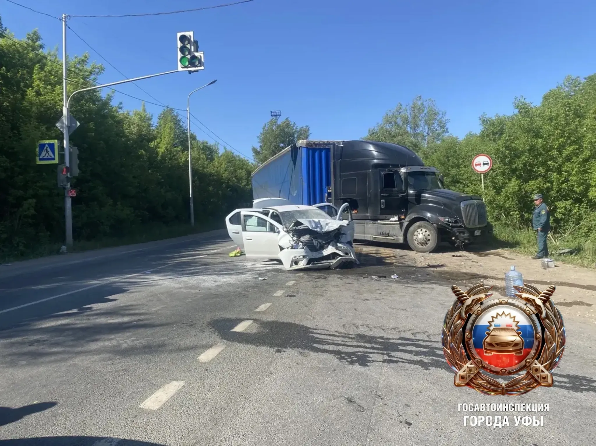 В Уфе в результате аварии госпитализированы водитель и пассажирка «Рено»