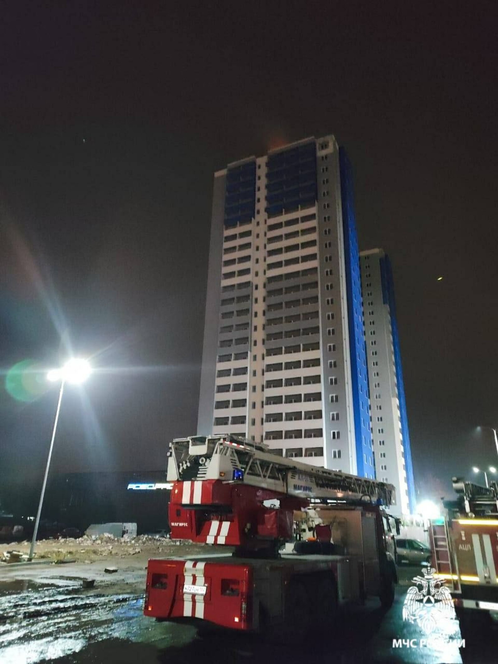 В Башкирии загорелся 25-этажный дом