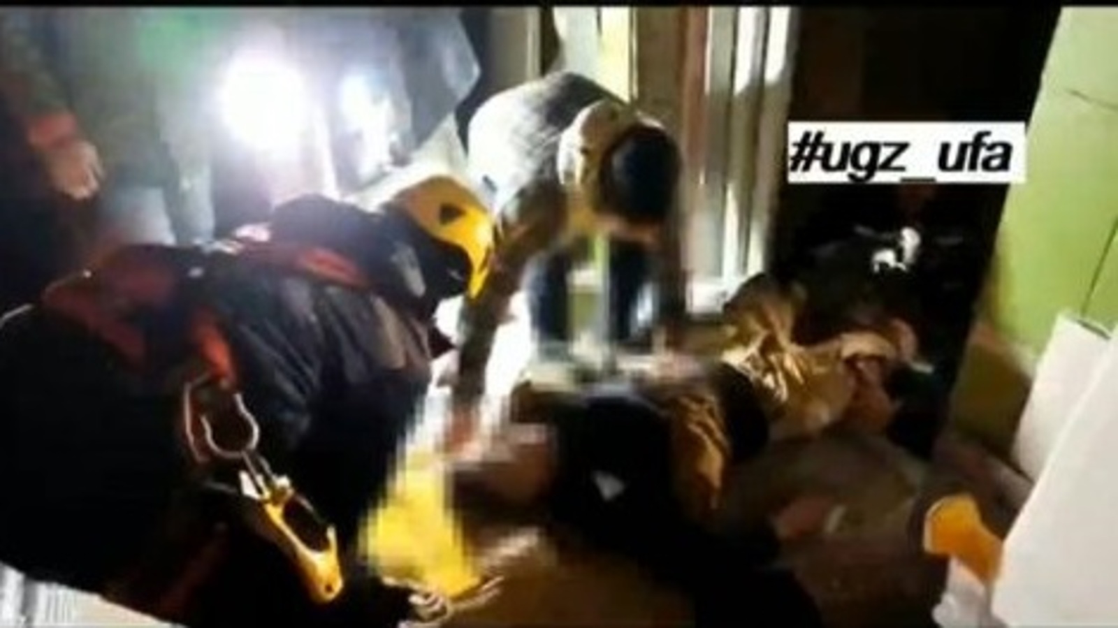 В Уфе мужчина упал в шахту лифта с высоты восьмого этажа и остался жив