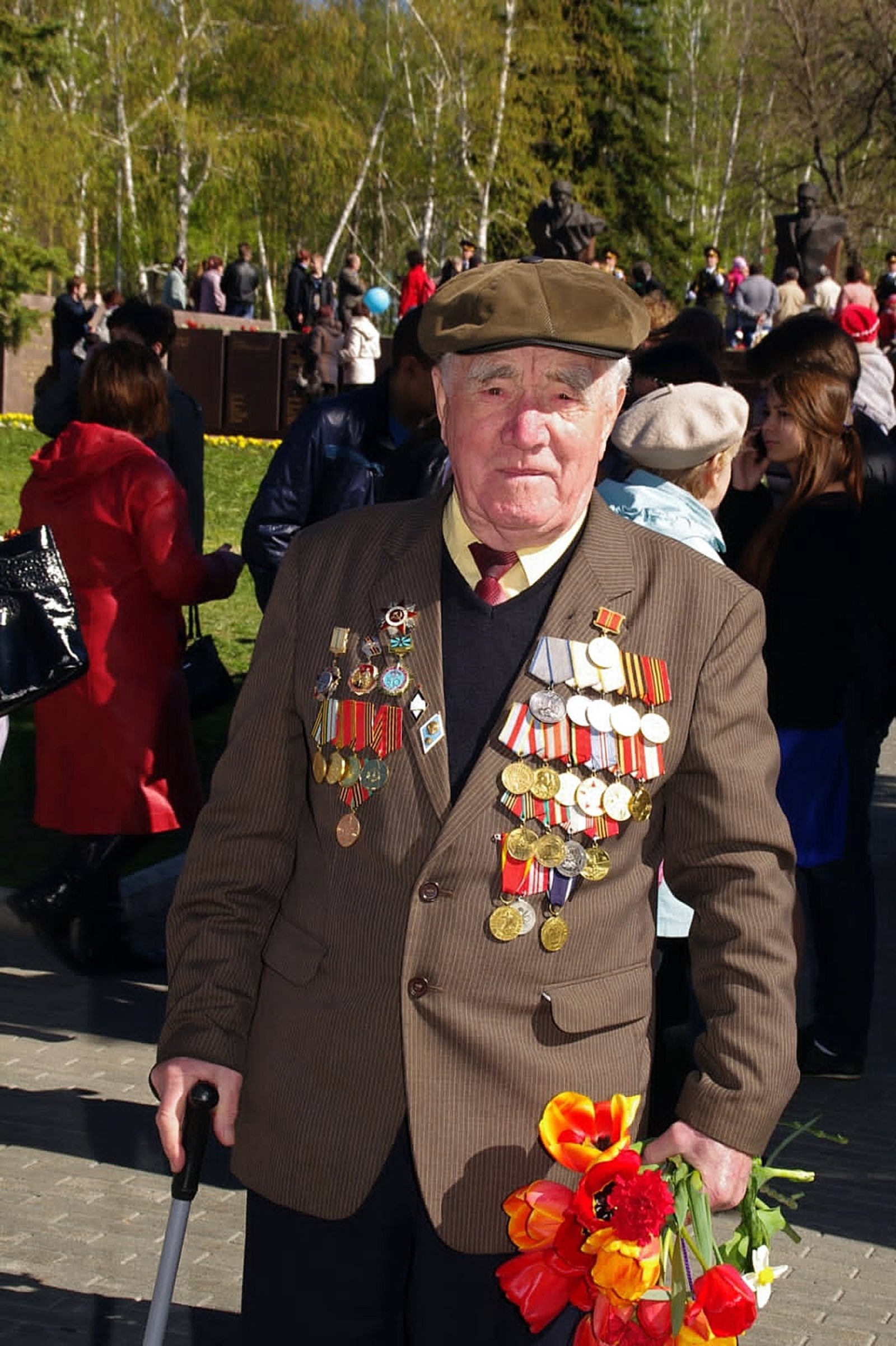 из семейного архива сделано туристом из Германии Шаукат Фаткуллин в день 70-летия Победы.