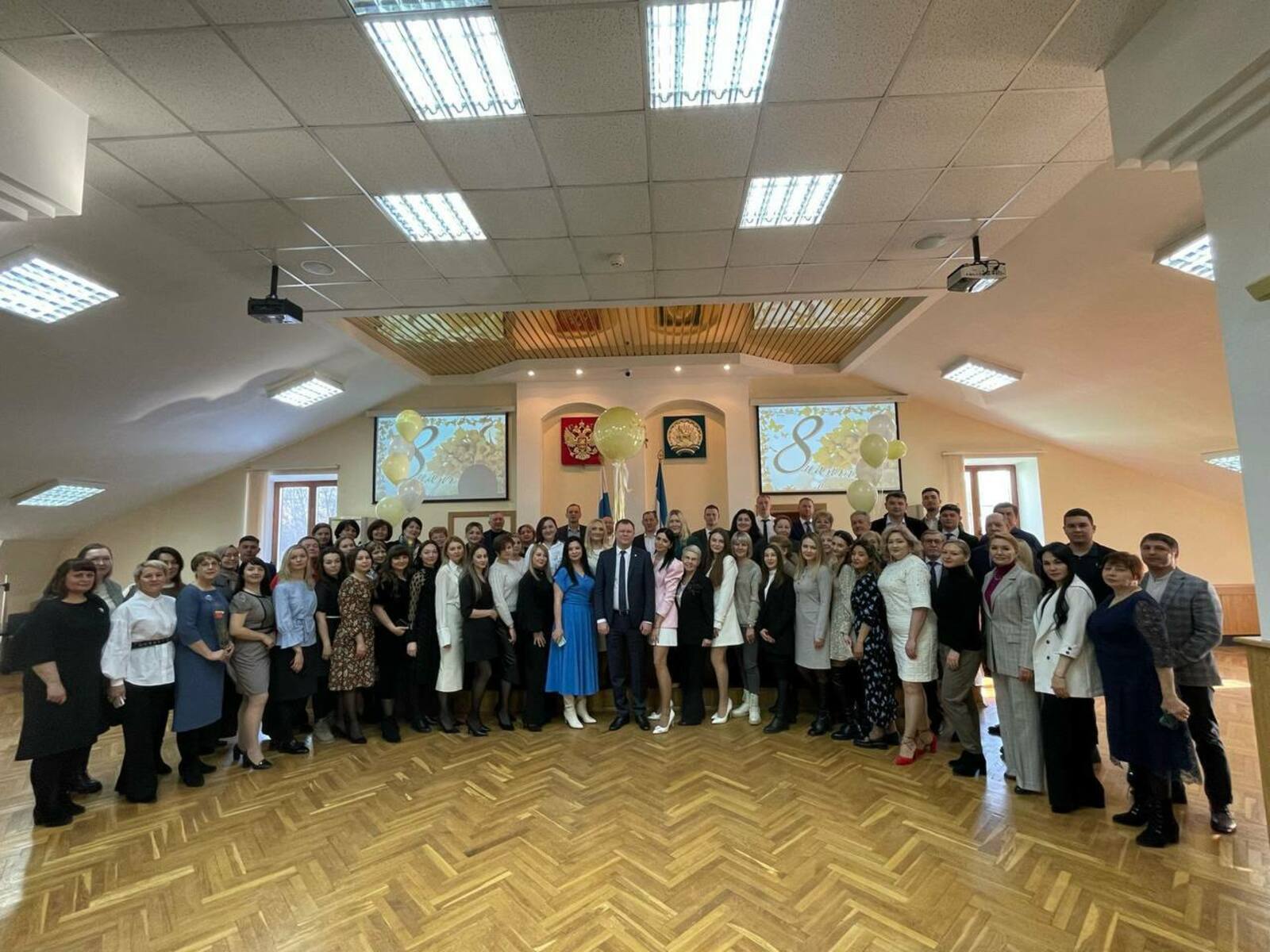 Андрей Назаров поздравил муниципальных служащих Башкирии с праздником