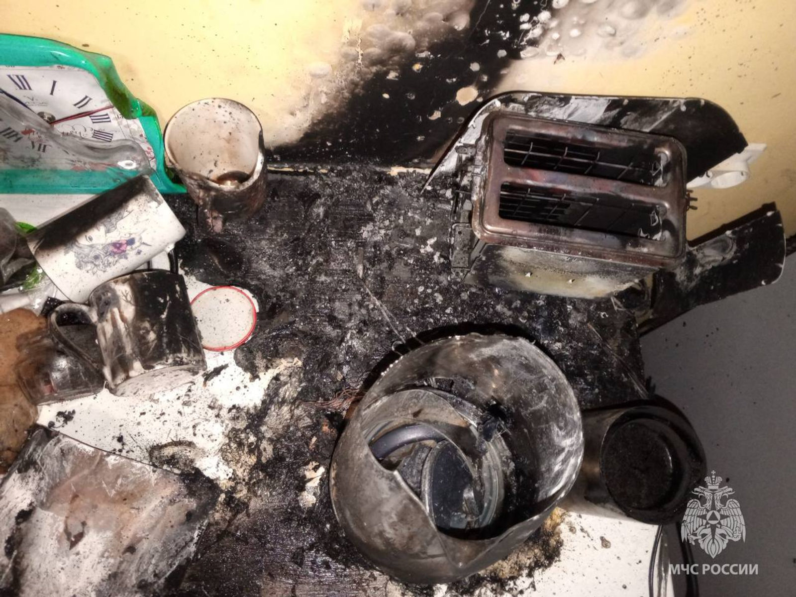 В Уфе из-за возгорания техники пострадали две девочки и их родители