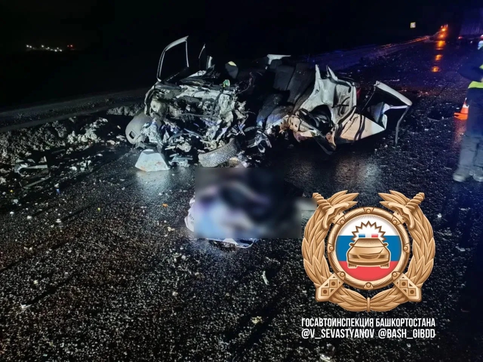 В Башкирии девушка за рулём легковушки погибла в столкновении с фурой