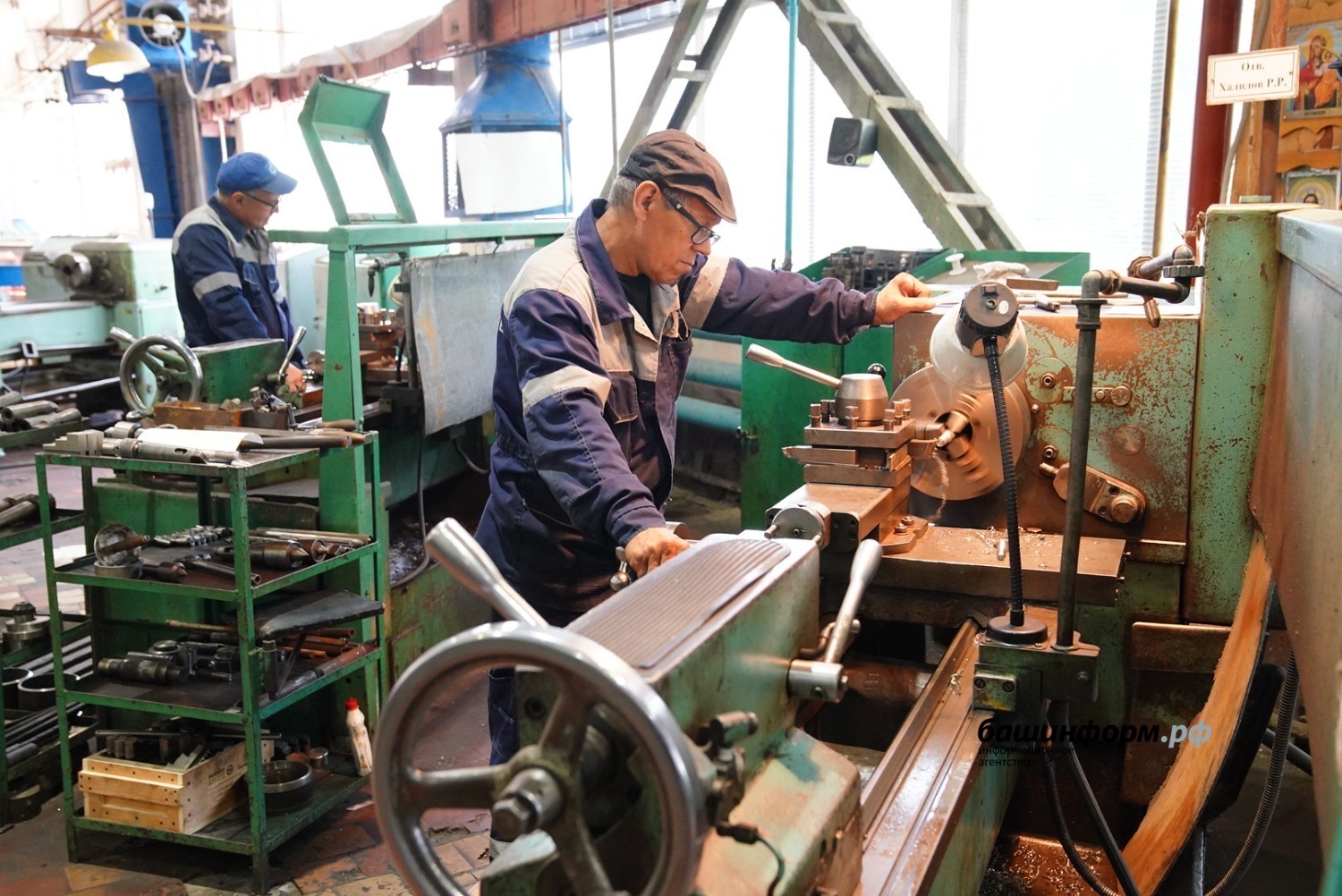 Радий Хабиров посетил предприятие группы компаний «Азот» в Мелеузе