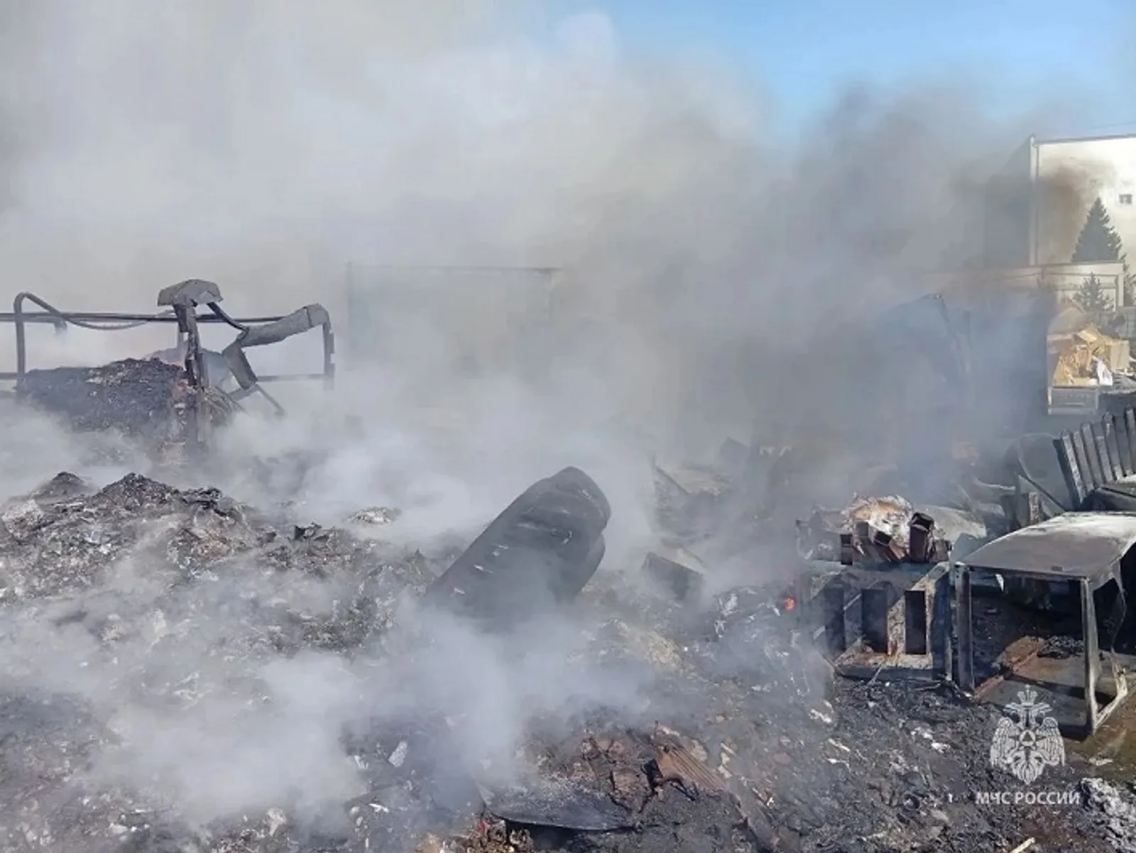 В Уфе сгорели четыре автомашины в частном хозяйстве