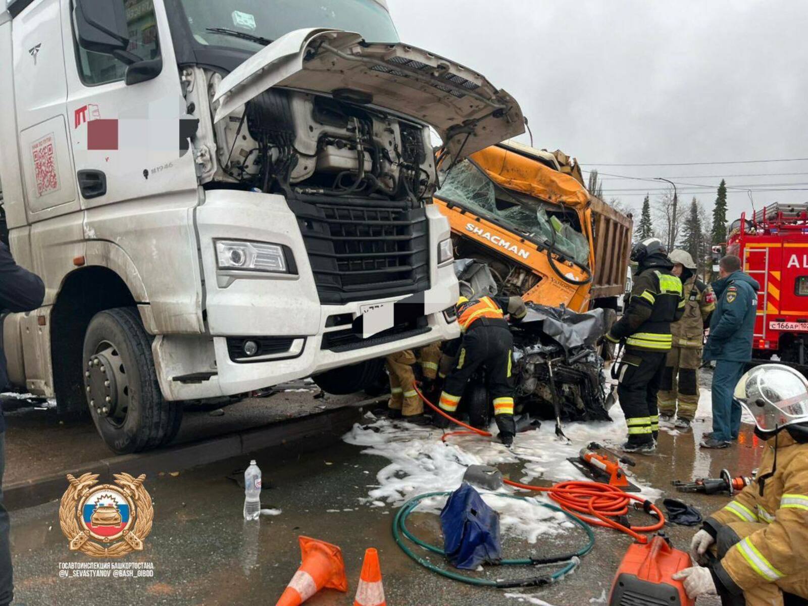 В Уфе два человека погибли в массовом ДТП
