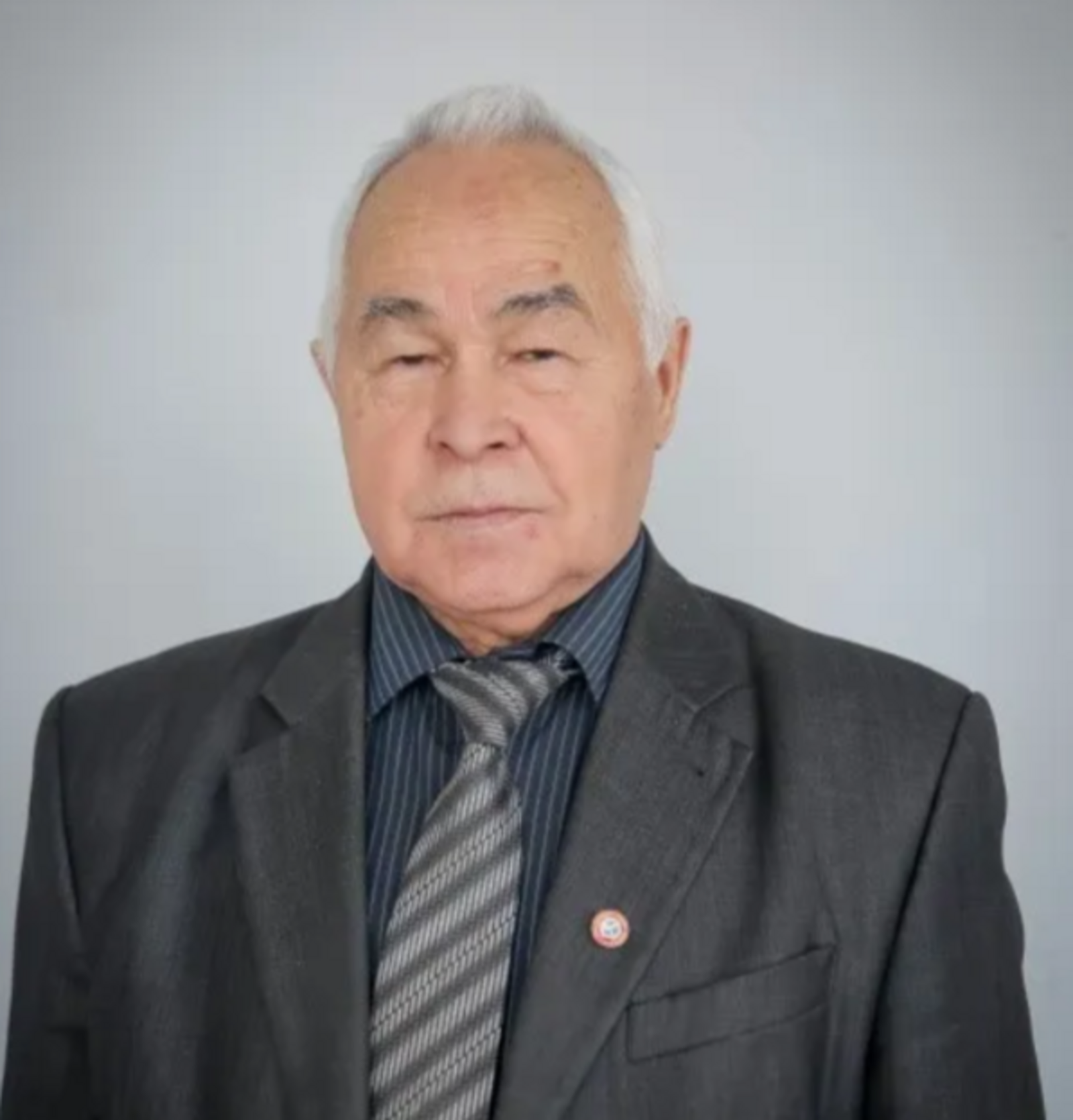 Ушёл из жизни видный учёный и организатор науки, профессор УУНиТ Роберт Якшибаев