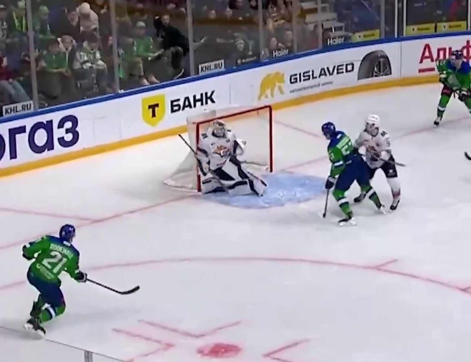 «Салават Юлаев» в овертайме уступил «Металлургу»