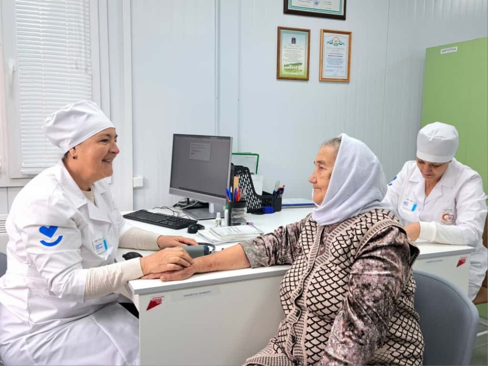 Берегите фельдшеров!