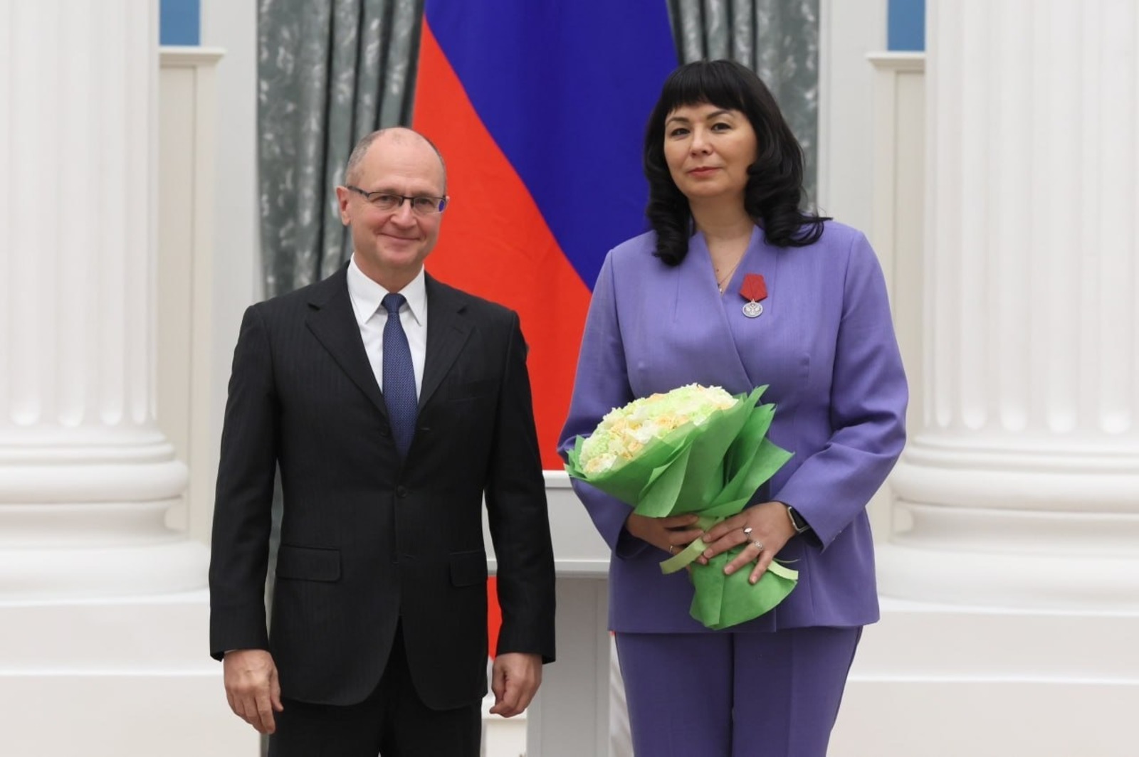 Главе Иглинского района Башкирии Гюзель Насыровой вручили медаль в Кремле